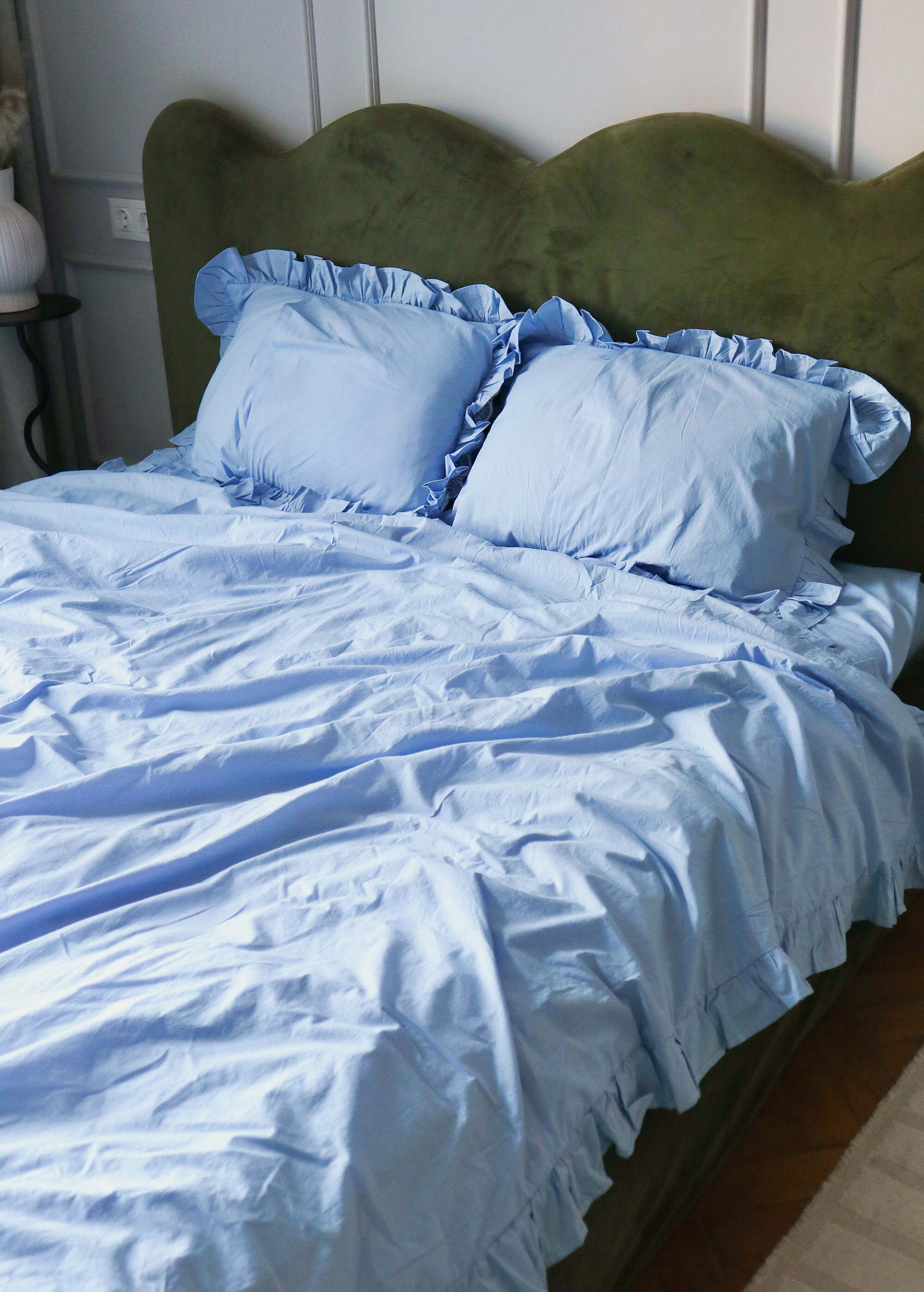 Stonewashed Cotton Sky Blue Duvet Set with Ruffles