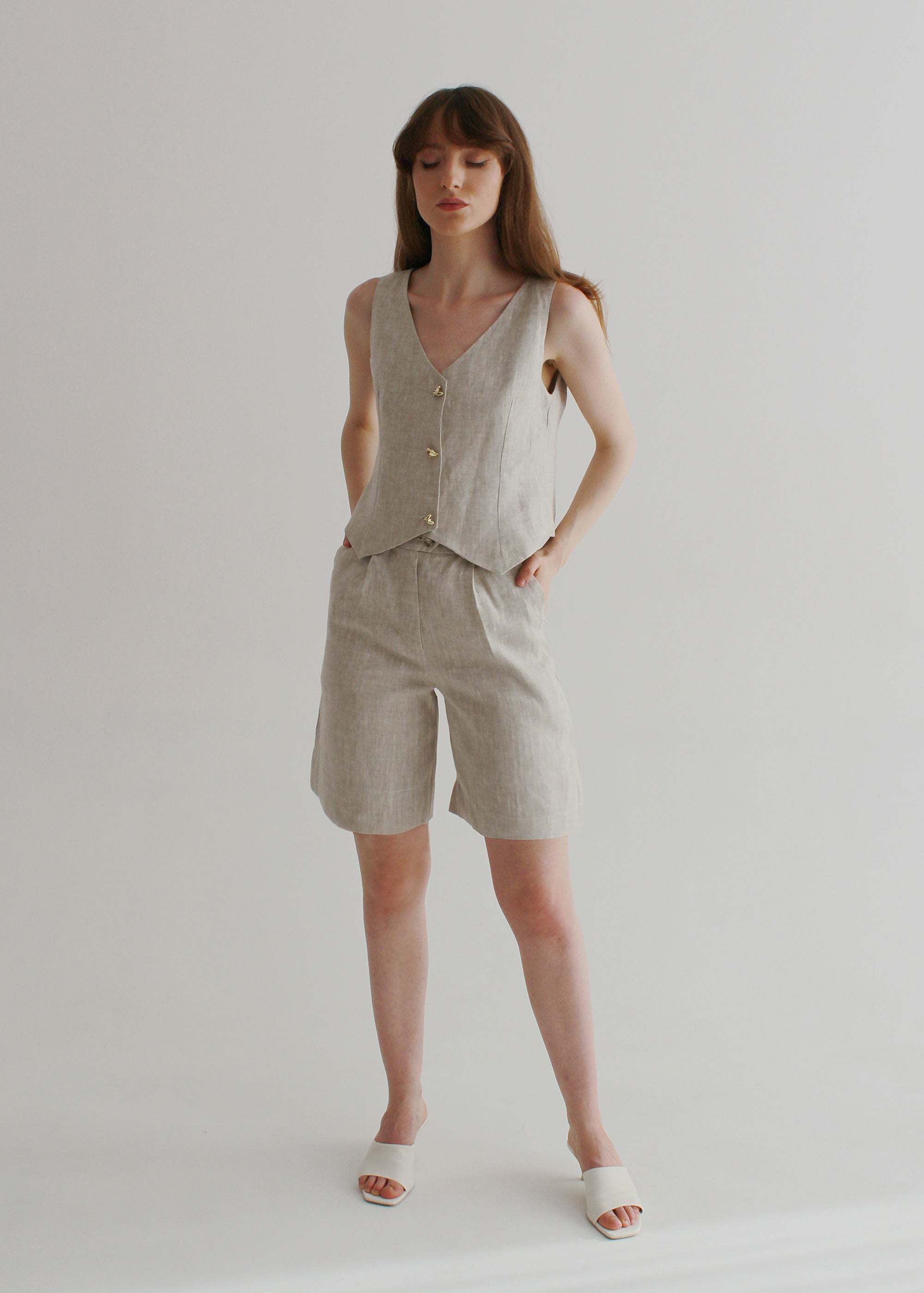 Set of beige linen shorts and waistcoat