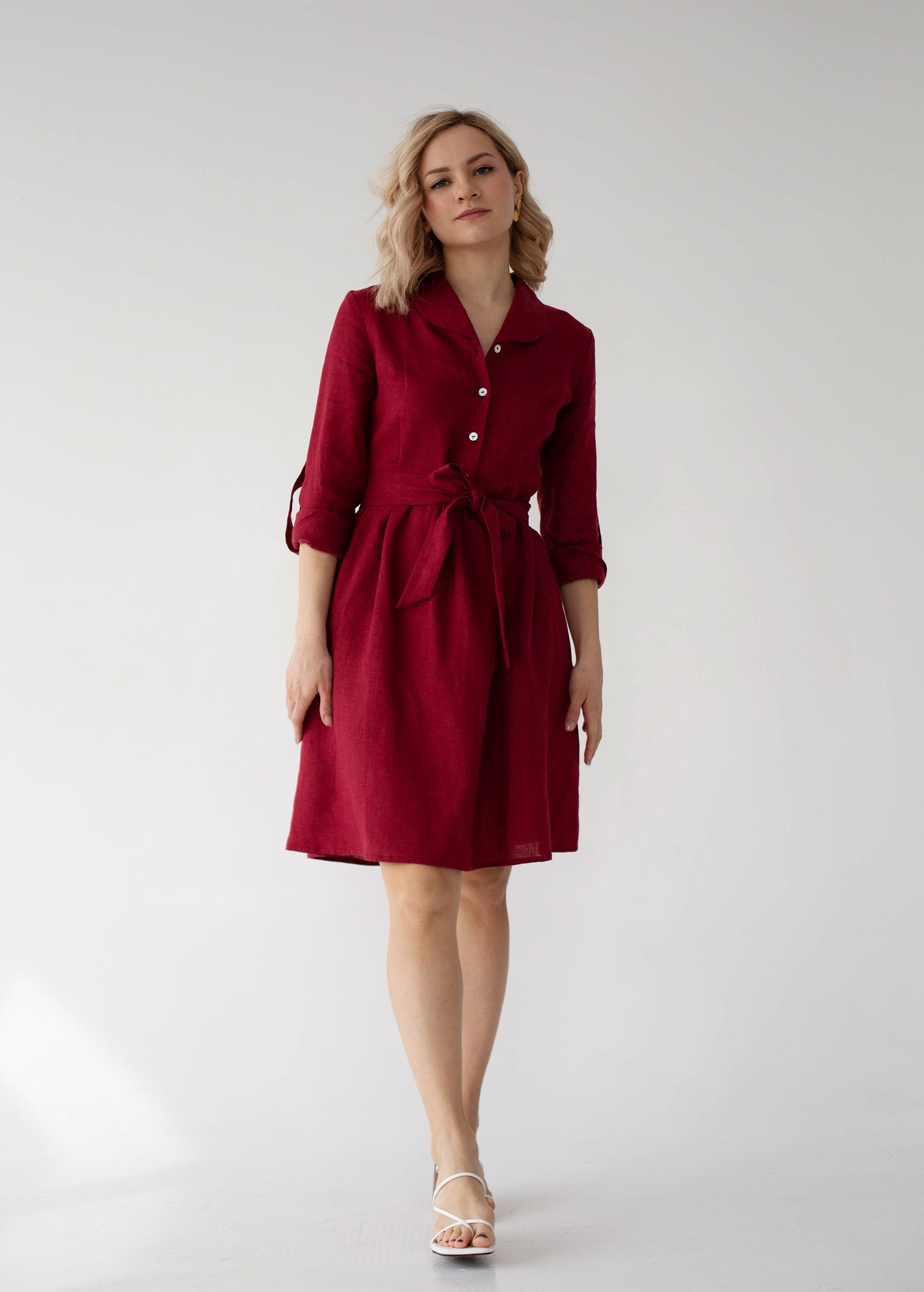 Taille XS « Lily » Robe en lin boutonnée bordeaux sur le devant