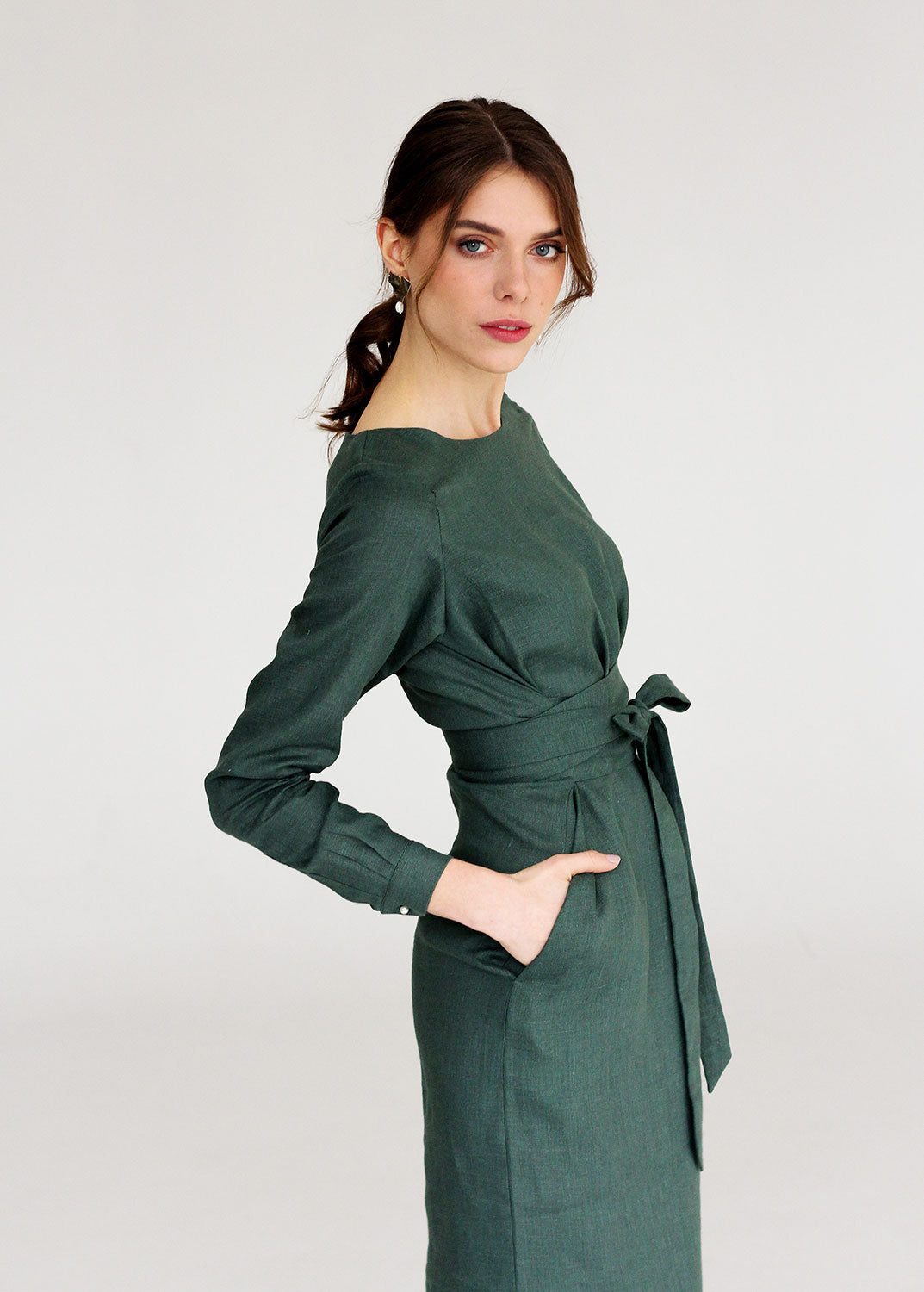 Robe en lin vert sauge taille M « Audrey »