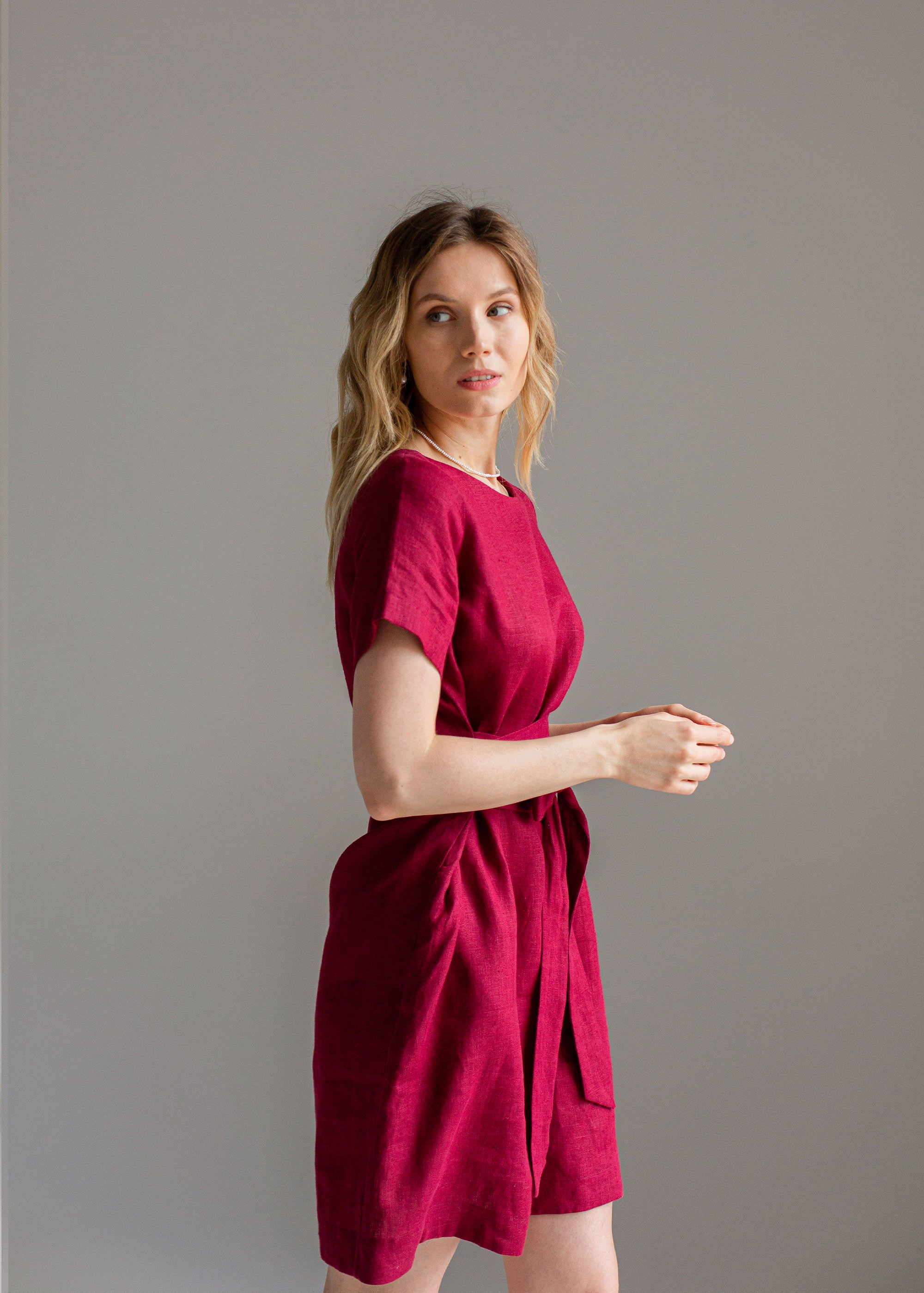 Mini-robe en lin bordeaux "Adelia"