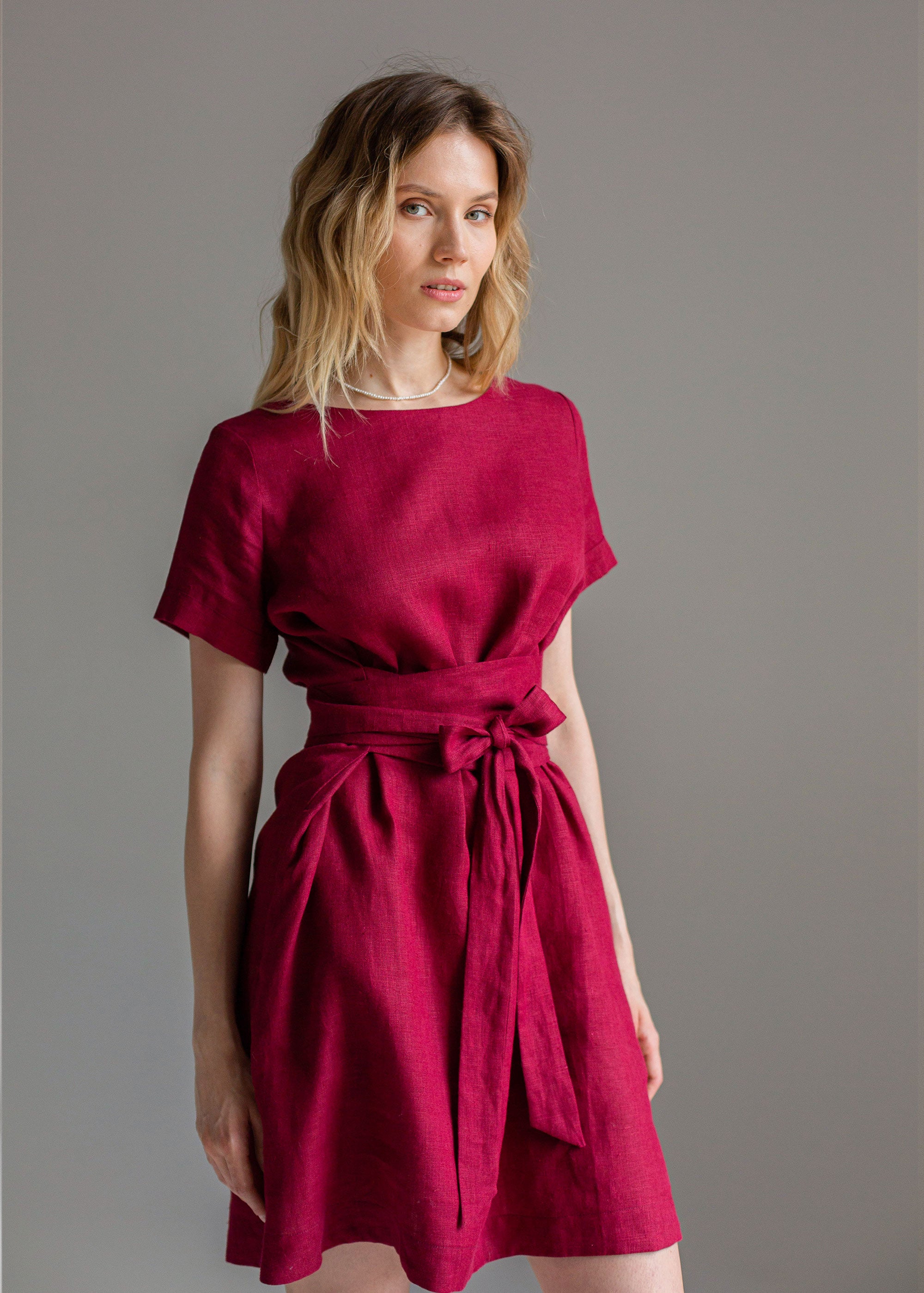 Mini-robe en lin bordeaux "Adelia"